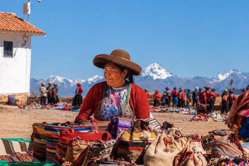 mercado artesanal de chinchero